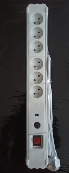 Switch On Zásuvková lišta s přep. ochranou, 6 dílná